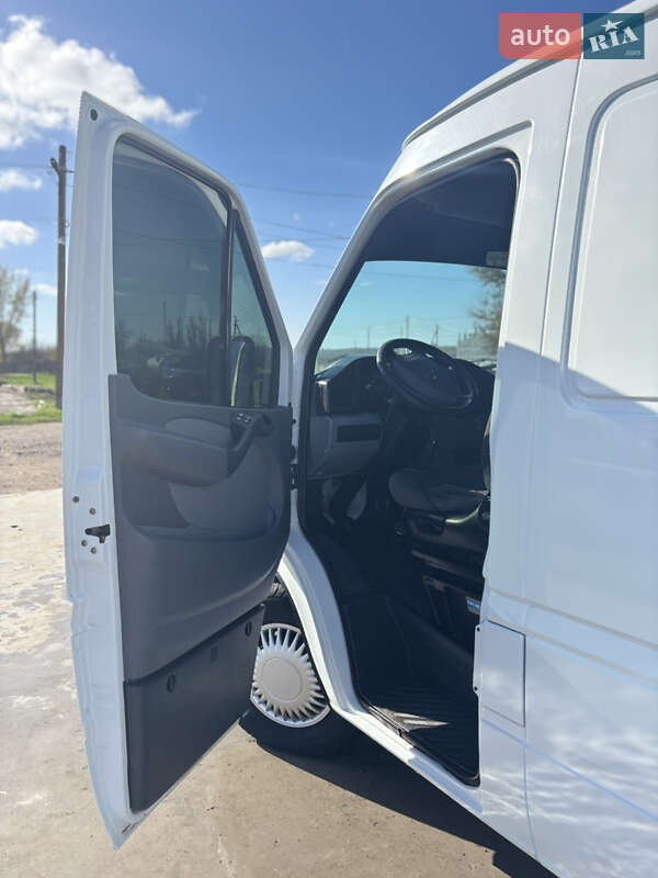 Микроавтобус грузовой (до 3,5т) Mercedes-Benz Sprinter 1998 в Одессе фото 8 Микроавтобус грузовой (до 3,5т) Mercedes-Benz Sprinter 1998 в Одессе