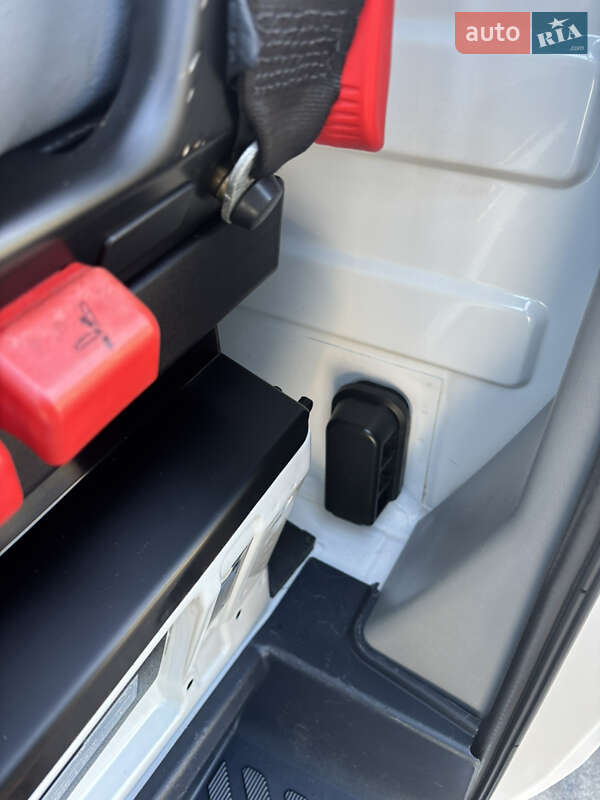 Вантажний фургон Mercedes-Benz Sprinter 2005 в Луцьку