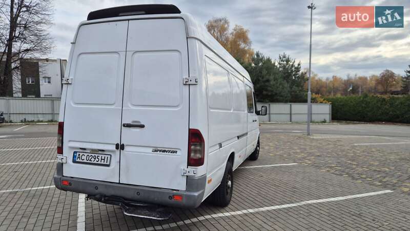 Грузовой фургон Mercedes-Benz Sprinter 2004 в Луцке