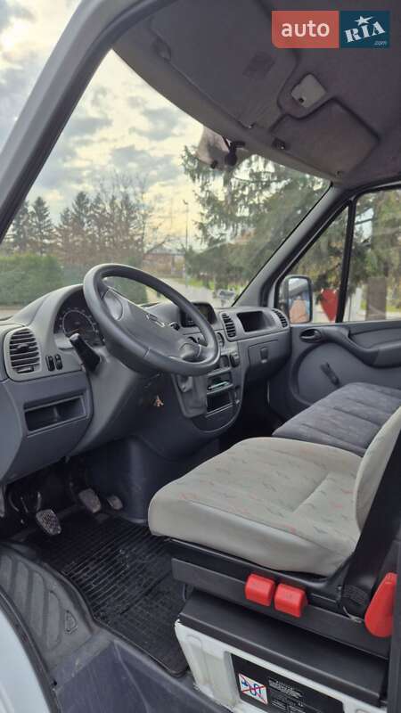 Грузовой фургон Mercedes-Benz Sprinter 2004 в Луцке