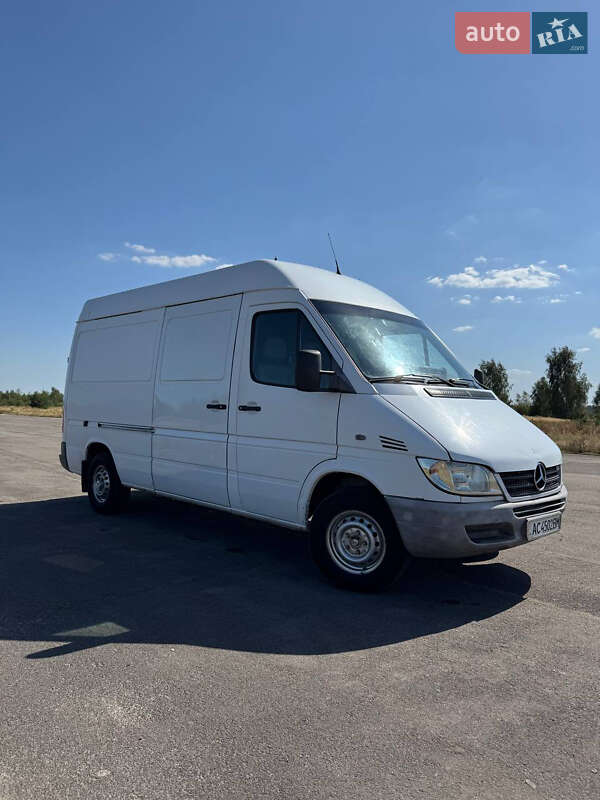 Грузовой фургон Mercedes-Benz Sprinter 2004 в Луцке фото 2 Грузовой фургон Mercedes-Benz Sprinter 2004 в Луцке