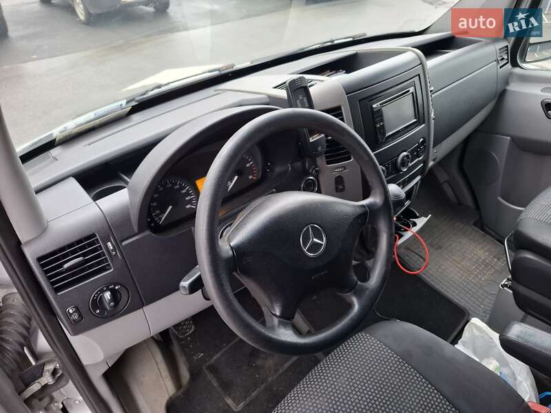Вантажний фургон Mercedes-Benz Sprinter 2006 в Києві