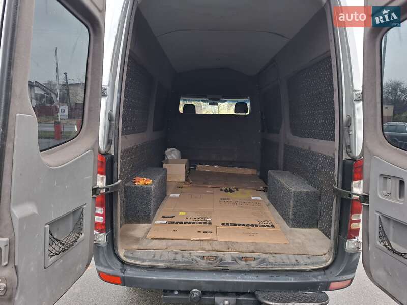Вантажний фургон Mercedes-Benz Sprinter 2006 в Києві