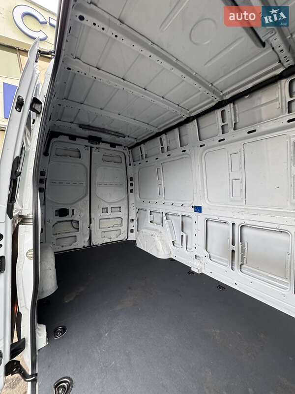 Грузовой фургон Mercedes-Benz Sprinter 2022 в Киеве фото 28 Грузовой фургон Mercedes-Benz Sprinter 2022 в Киеве
