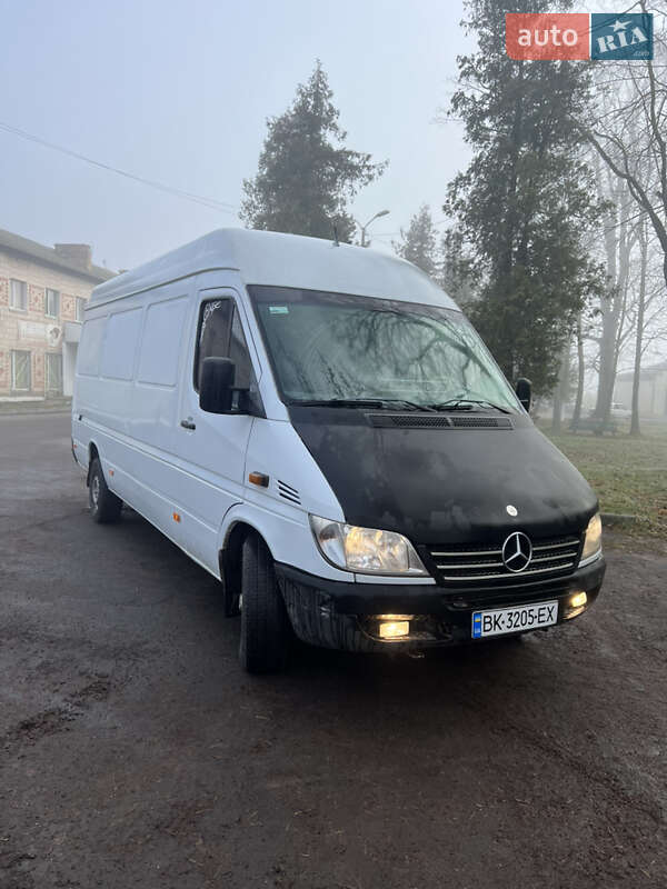 Вантажний фургон Mercedes-Benz Sprinter 2006 в Рівному