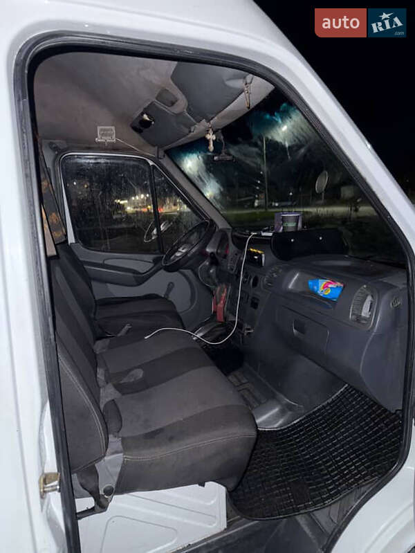 Грузовой фургон Mercedes-Benz Sprinter 2001 в Сокирянах