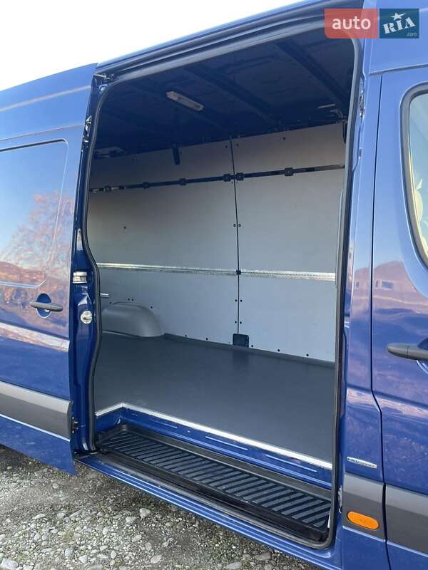Грузовой фургон Mercedes-Benz Sprinter 2017 в Виноградове фото 20 Грузовой фургон Mercedes-Benz Sprinter 2017 в Виноградове