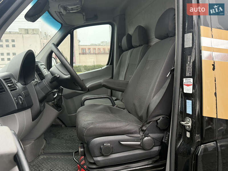 Вантажний фургон Mercedes-Benz Sprinter 2016 в Хмельницькому