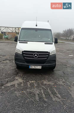 Минивэн Mercedes-Benz Sprinter 2019 в Киеве