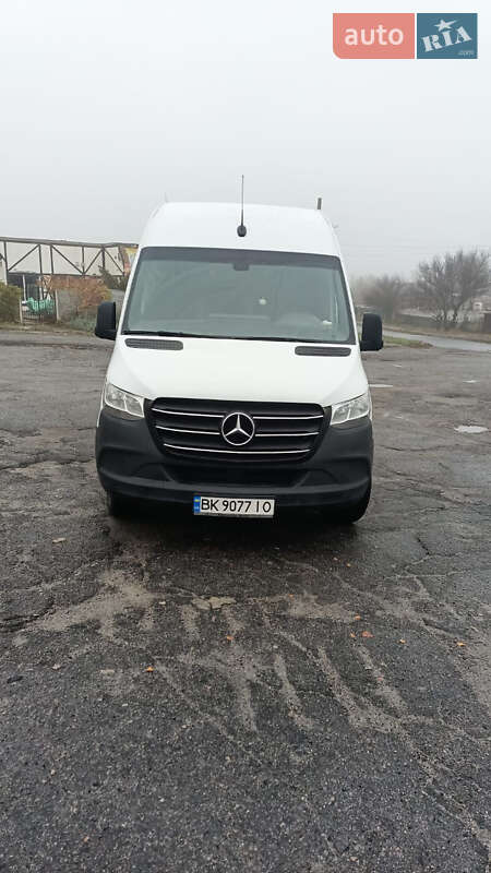 Минивэн Mercedes-Benz Sprinter 2019 в Киеве