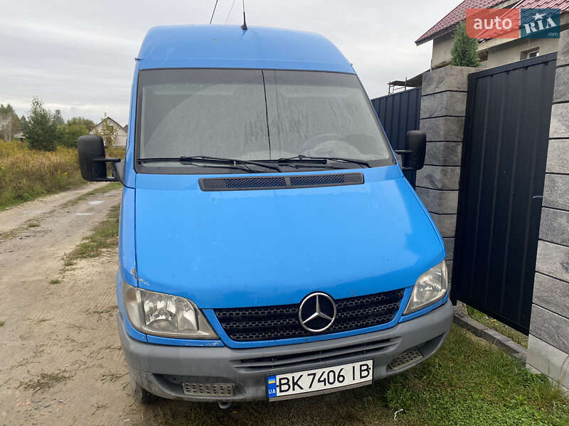 Mercedes-Benz Sprinter 2005