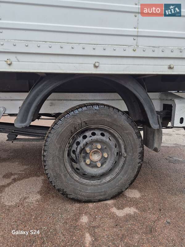 Вантажний фургон Mercedes-Benz Sprinter 2000 в Житомирі