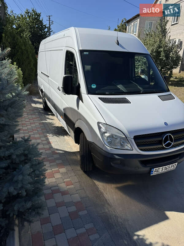 Mercedes-Benz Sprinter 2013