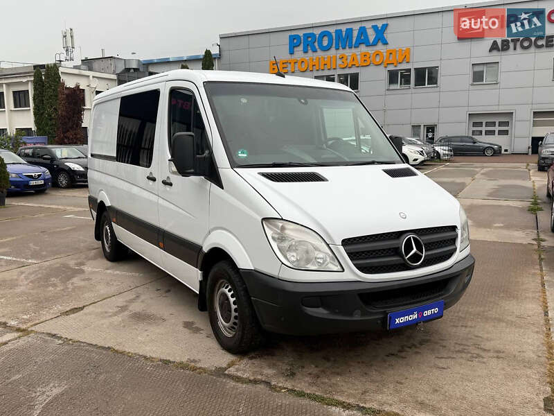 Вантажний фургон Mercedes-Benz Sprinter 2011 в Києві фото 3 Вантажний фургон Mercedes-Benz Sprinter 2011 в Києві