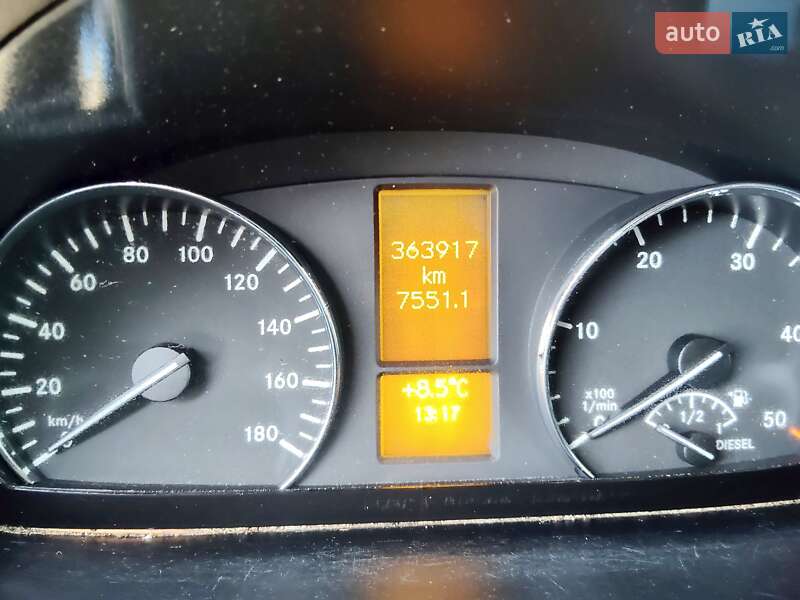 Вантажний фургон Mercedes-Benz Sprinter 2011 в Рівному