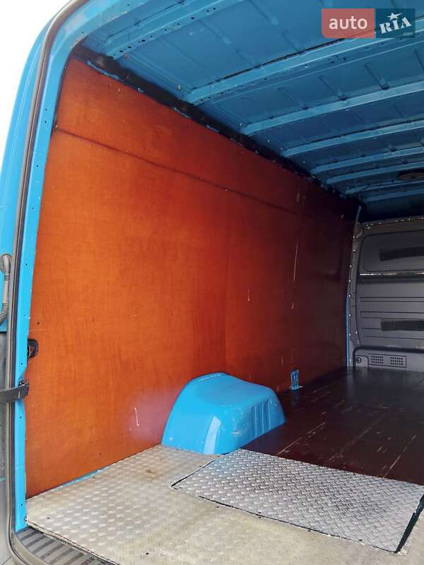 Вантажний фургон Mercedes-Benz Sprinter 2011 в Рівному