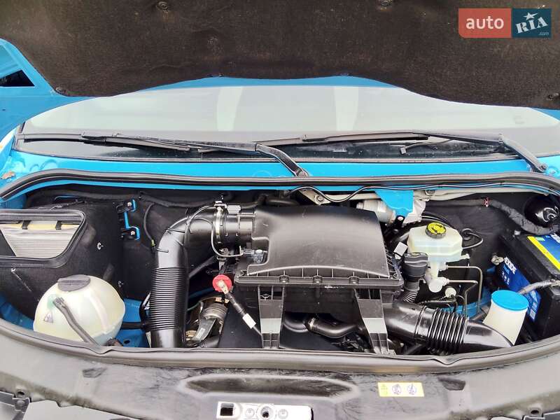 Вантажний фургон Mercedes-Benz Sprinter 2011 в Рівному