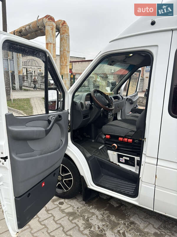 Грузовой фургон Mercedes-Benz Sprinter 2000 в Новояворовске фото 17 Грузовой фургон Mercedes-Benz Sprinter 2000 в Новояворовске