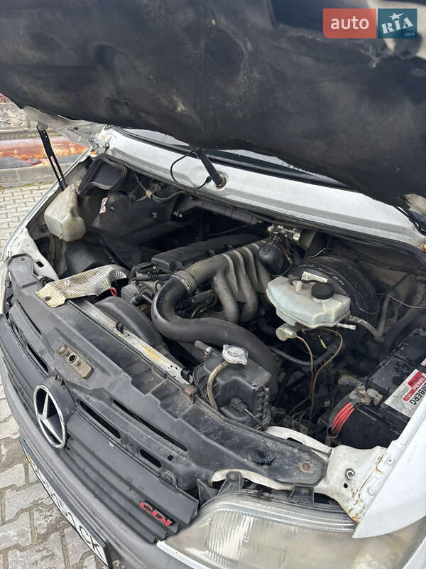 Грузовой фургон Mercedes-Benz Sprinter 2000 в Новояворовске фото 29 Грузовой фургон Mercedes-Benz Sprinter 2000 в Новояворовске