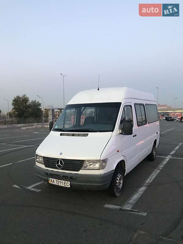 Мікроавтобус Mercedes-Benz Sprinter 1996 в Києві