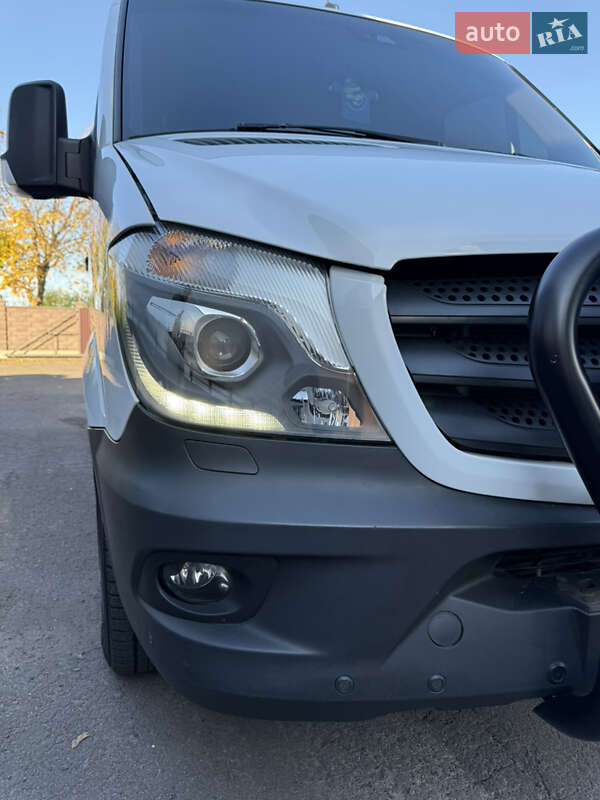 Вантажний фургон Mercedes-Benz Sprinter 2014 в Рівному