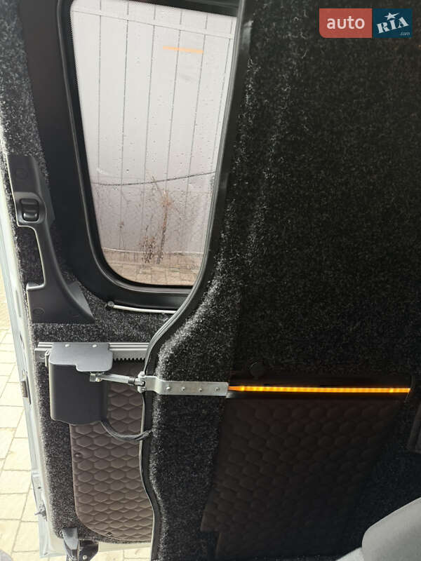 Микроавтобус Mercedes-Benz Sprinter 2018 в Сваляве