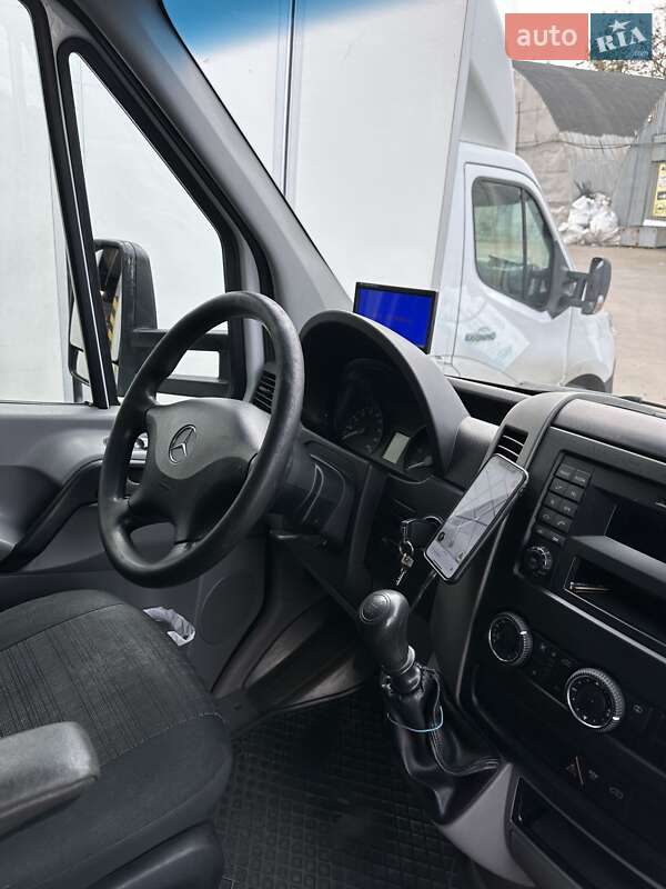 Вантажний фургон Mercedes-Benz Sprinter 2017 в Києві фото 10 Вантажний фургон Mercedes-Benz Sprinter 2017 в Києві