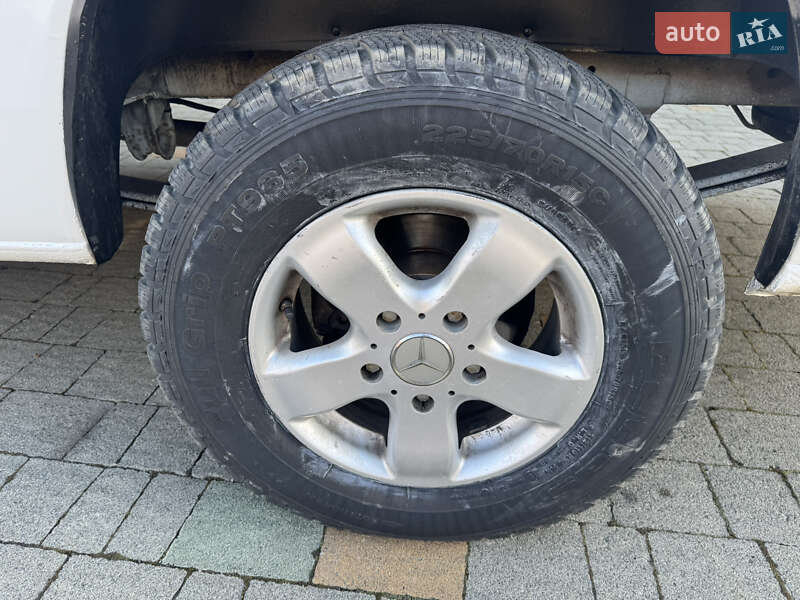 Вантажний фургон Mercedes-Benz Sprinter 2004 в Делятині фото 16 Вантажний фургон Mercedes-Benz Sprinter 2004 в Делятині