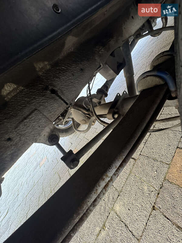 Вантажний фургон Mercedes-Benz Sprinter 2004 в Делятині фото 29 Вантажний фургон Mercedes-Benz Sprinter 2004 в Делятині