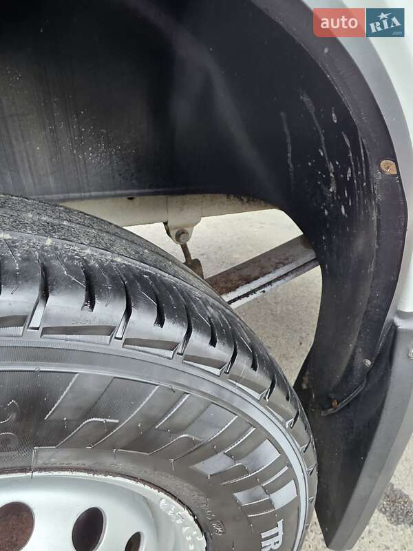 Вантажний фургон Mercedes-Benz Sprinter 2006 в Виноградові фото 30 Вантажний фургон Mercedes-Benz Sprinter 2006 в Виноградові