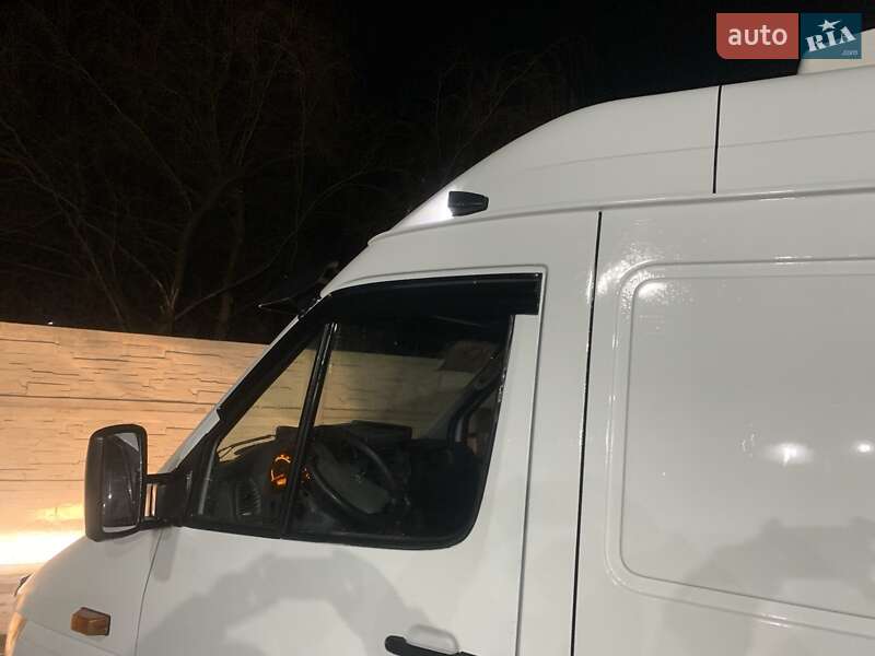 Грузопассажирский фургон Mercedes-Benz Sprinter 2005 в Луцке фото 8 Грузопассажирский фургон Mercedes-Benz Sprinter 2005 в Луцке