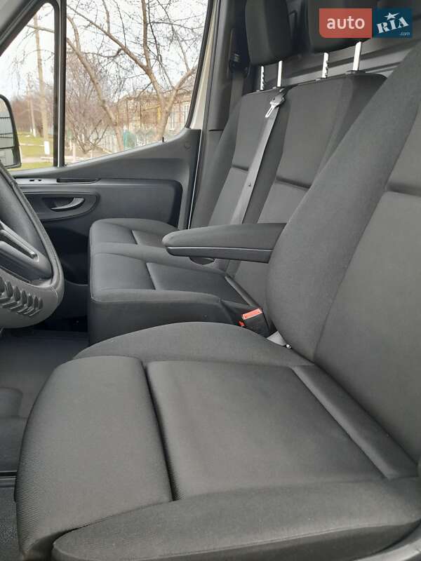 Вантажний фургон Mercedes-Benz Sprinter 2020 в Запоріжжі фото 8 Вантажний фургон Mercedes-Benz Sprinter 2020 в Запоріжжі