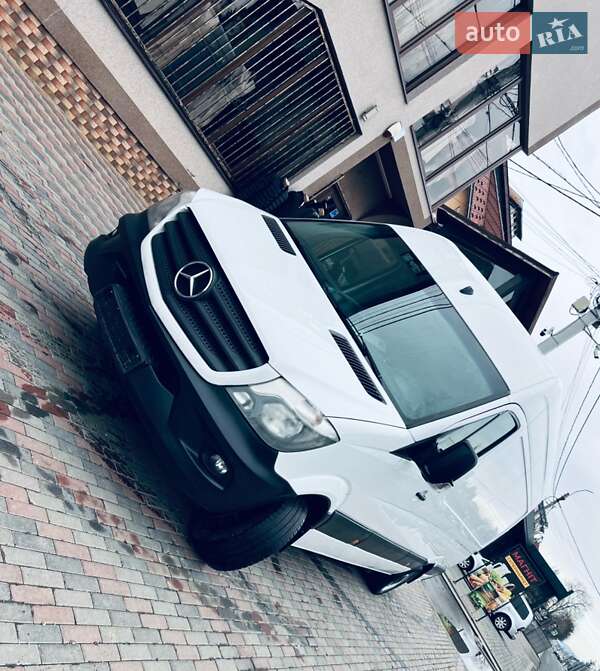 Вантажний фургон Mercedes-Benz Sprinter 2016 в Тячеві фото Вантажний фургон Mercedes-Benz Sprinter 2016 в Тячеві
