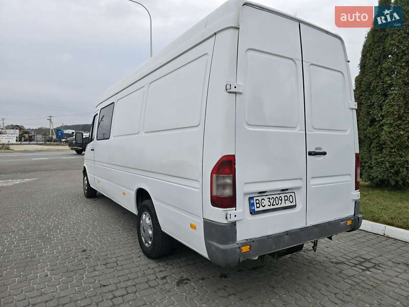 Грузопассажирский фургон Mercedes-Benz Sprinter 1997 в Львове