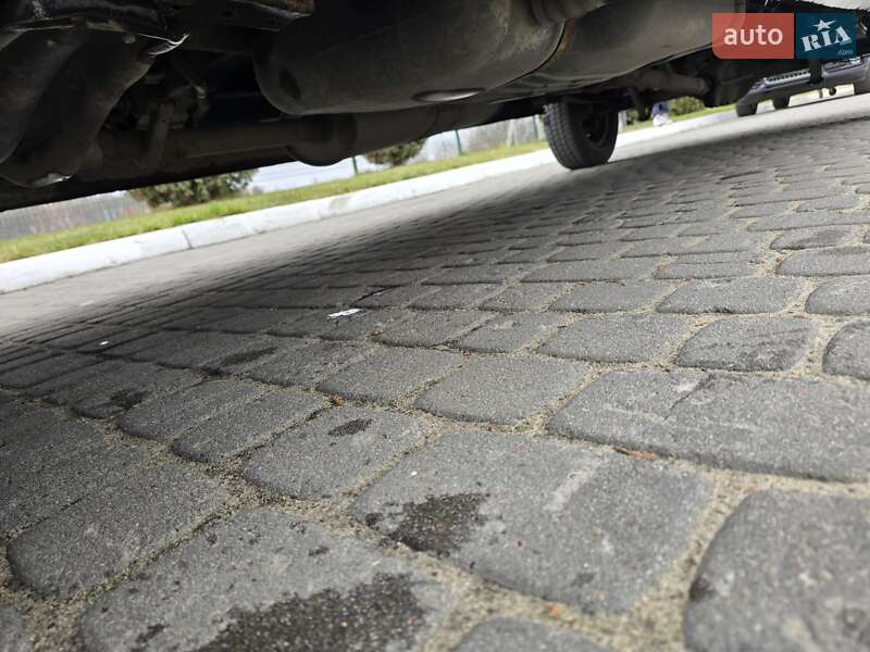 Грузопассажирский фургон Mercedes-Benz Sprinter 1997 в Львове