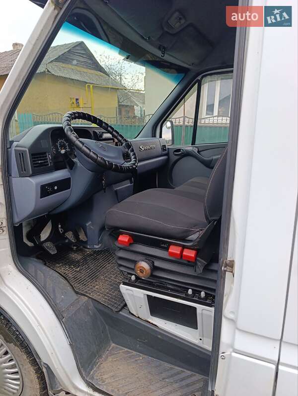 Вантажний фургон Mercedes-Benz Sprinter 1999 в Тлумачі фото 11 Вантажний фургон Mercedes-Benz Sprinter 1999 в Тлумачі