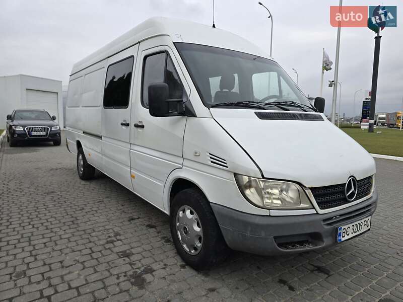 Грузопассажирский фургон Mercedes-Benz Sprinter 1997 в Львове