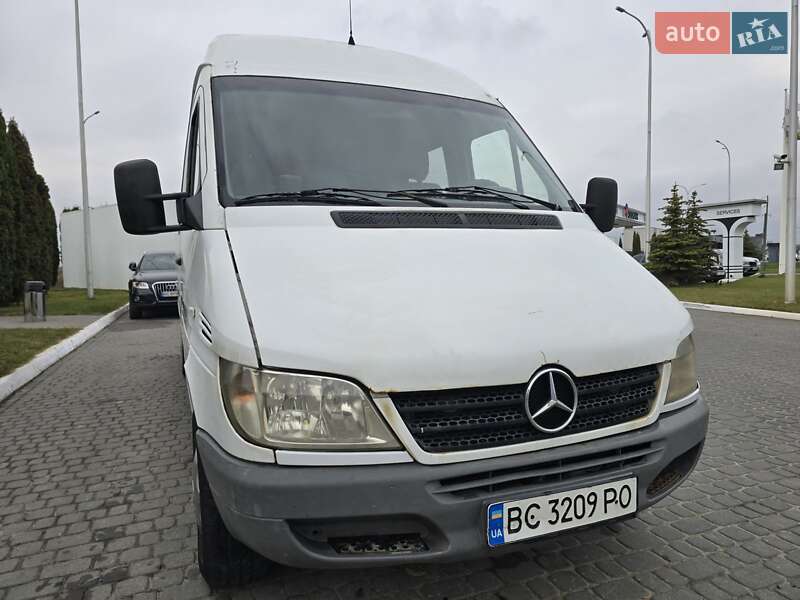 Грузопассажирский фургон Mercedes-Benz Sprinter 1997 в Львове