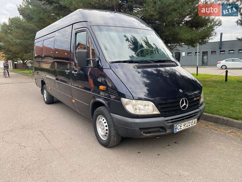 Вантажний фургон Mercedes-Benz Sprinter 2005 в Івано-Франківську