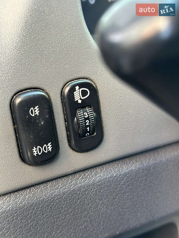 Вантажний фургон Mercedes-Benz Sprinter 2005 в Івано-Франківську