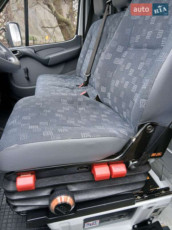 Грузовой фургон Mercedes-Benz Sprinter 2006 в Каменец-Подольском фото 40 Грузовой фургон Mercedes-Benz Sprinter 2006 в Каменец-Подольском