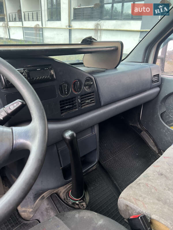 Грузовой фургон Mercedes-Benz Sprinter 1999 в Львове