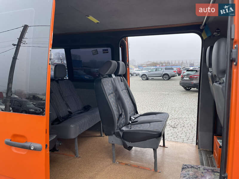 Микроавтобус Mercedes-Benz Sprinter 2004 в Черновцах фото 7 Микроавтобус Mercedes-Benz Sprinter 2004 в Черновцах