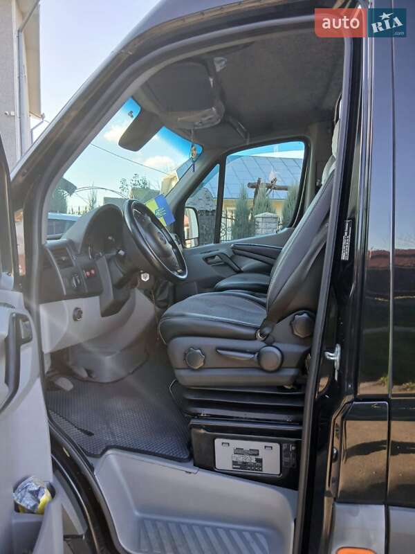 Вантажопасажирський фургон Mercedes-Benz Sprinter 2017 в Івано-Франківську