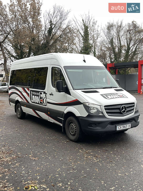 Минивэн Mercedes-Benz Sprinter 2016 в Ужгороде фото Минивэн Mercedes-Benz Sprinter 2016 в Ужгороде