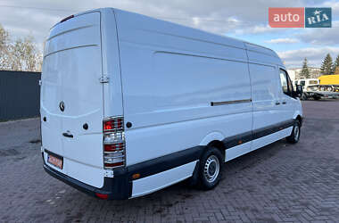 Вантажний фургон Mercedes-Benz Sprinter 2017 в Рівному