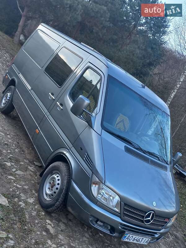 Минивэн Mercedes-Benz Sprinter 2006 в Воловце