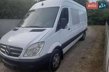 Грузовой фургон Mercedes-Benz Sprinter 2012 в Черновцах