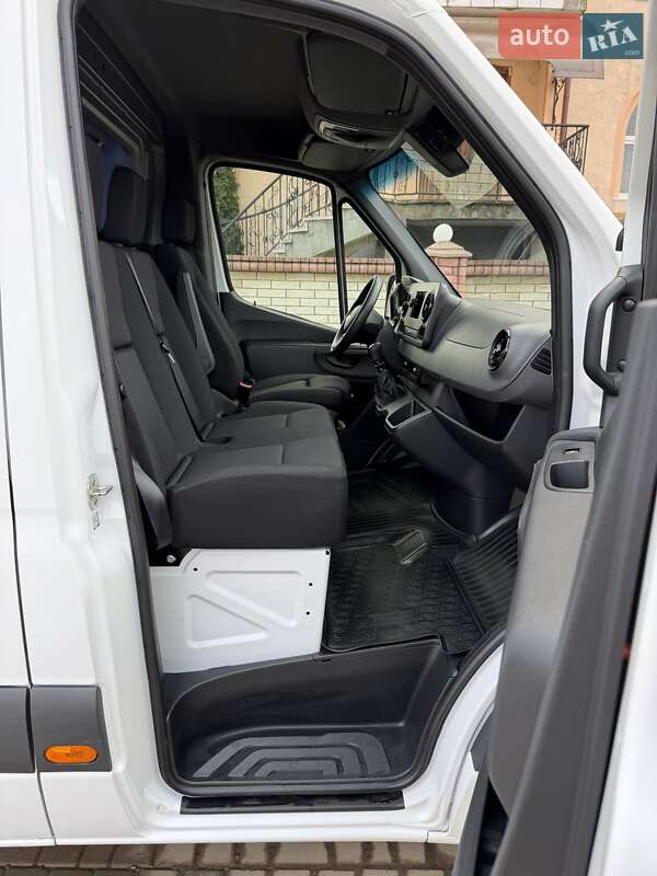Грузовой фургон Mercedes-Benz Sprinter 2021 в Черновцах фото 46 Грузовой фургон Mercedes-Benz Sprinter 2021 в Черновцах