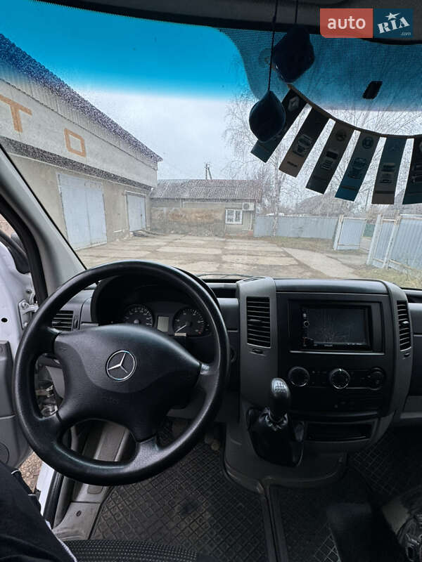 Микроавтобус грузовой (до 3,5т) Mercedes-Benz Sprinter 2012 в Киеве